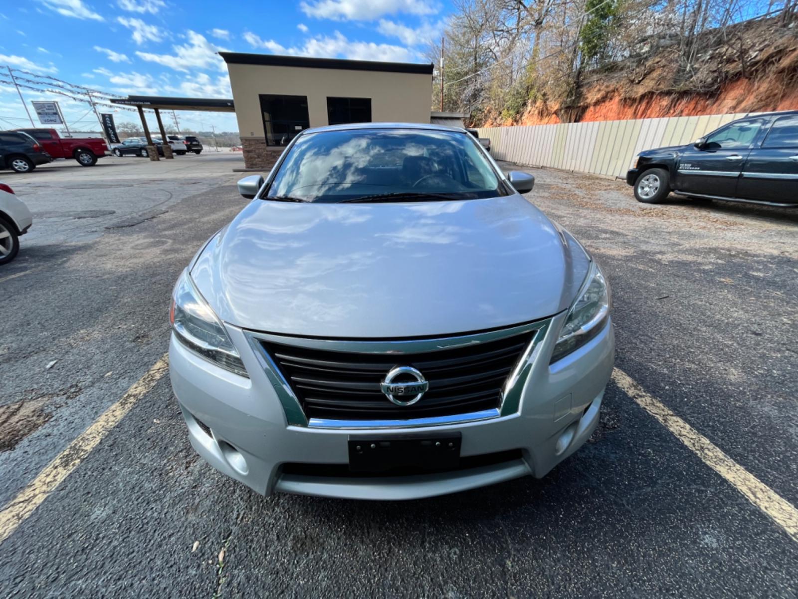 2013 Nissan Sentra S 6MT (3N1AB7AP4DL) with an 2.0L L4 DOHC 16V engine, 6-Speed Manual transmission, located at 307 West Marshall Avenue, Longview, TX, 75601, (903) 753-3091, 32.500828, -94.742577 - Photo #0