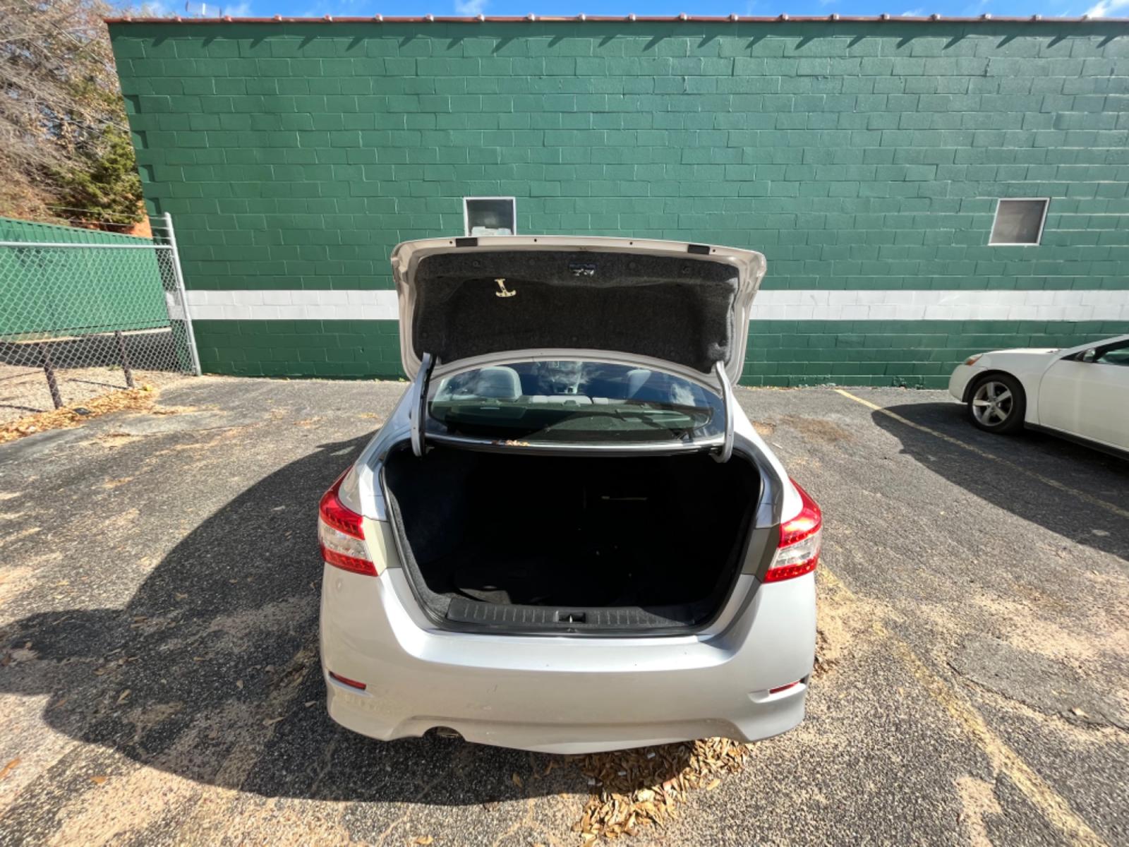 2013 Nissan Sentra S 6MT (3N1AB7AP4DL) with an 2.0L L4 DOHC 16V engine, 6-Speed Manual transmission, located at 307 West Marshall Avenue, Longview, TX, 75601, (903) 753-3091, 32.500828, -94.742577 - Photo #5