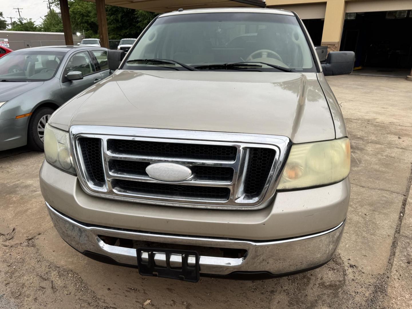 2008 TAN Ford F-150 Lariat SuperCrew 2WD (1FTRW12W48K) with an 4.6L V8 SOHC 16V engine, 4-Speed Automatic Overdrive transmission, located at 307 West Marshall Avenue, Longview, TX, 75601, (903) 753-3091, 32.500828, -94.742577 - Photo#3
