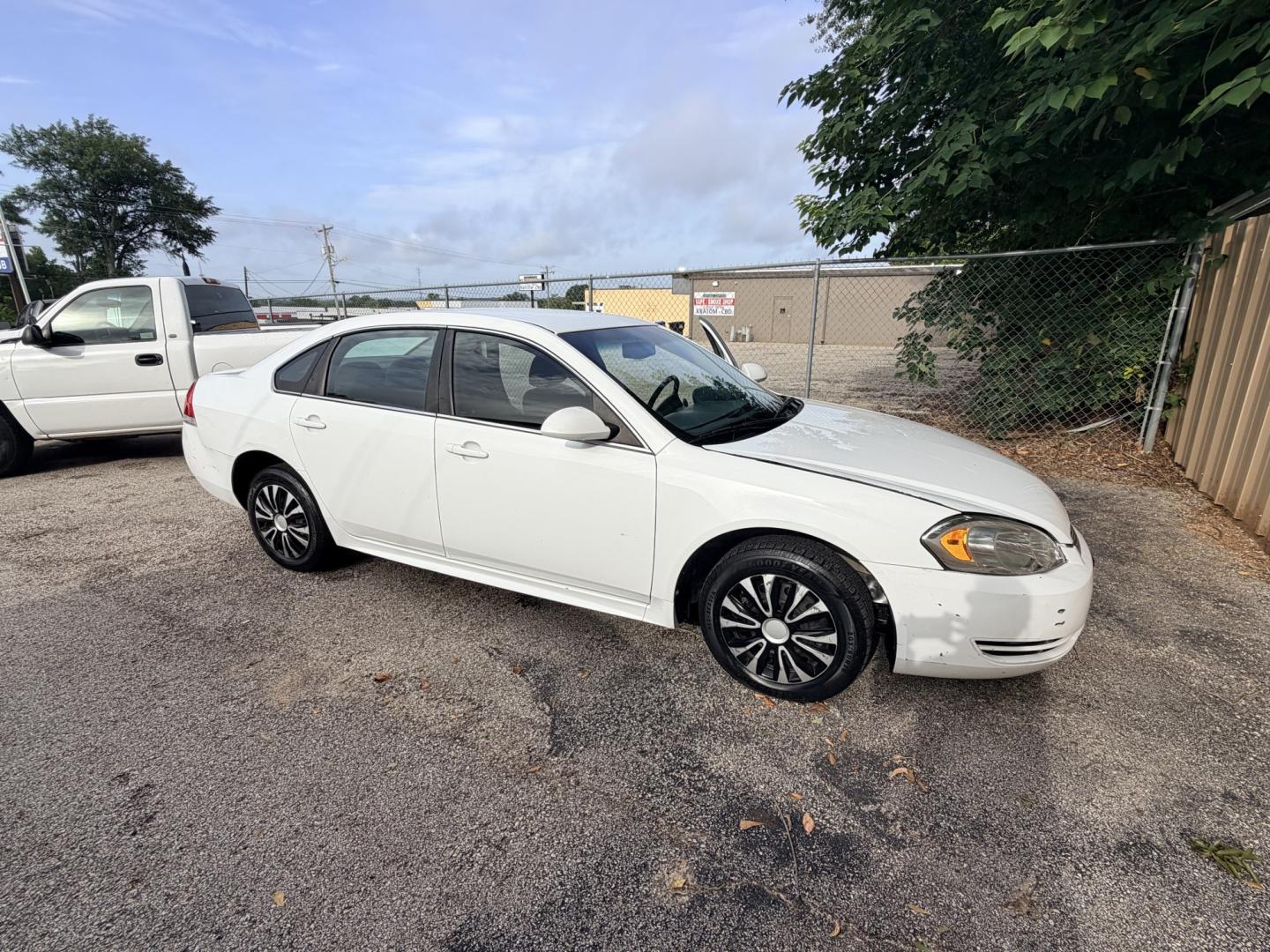2010 White Chevrolet Impala LS (2G1WA5EK1A1) with an 3.5L V6 OHV 16V FFV engine, 4-Speed Automatic Overdrive transmission, located at 307 West Marshall Avenue, Longview, TX, 75601, (903) 753-3091, 32.500828, -94.742577- Photo#3