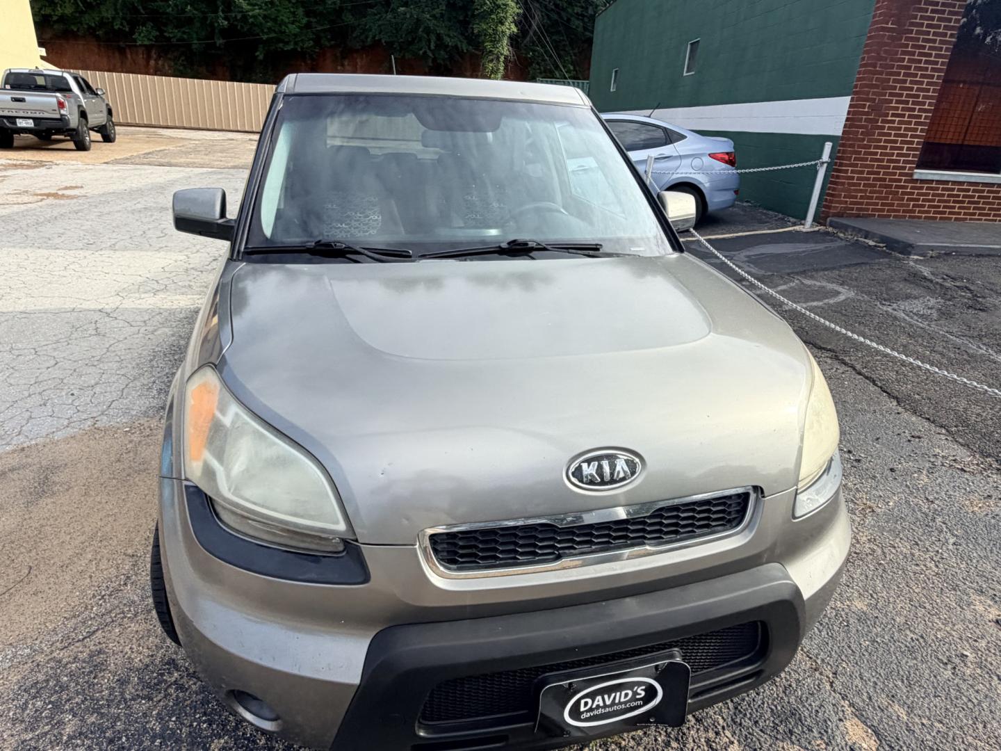 2010 GREEN Kia Soul (KNDJT2A21A7) , located at 307 West Marshall Avenue, Longview, TX, 75601, (903) 753-3091, 32.500828, -94.742577- Photo#2