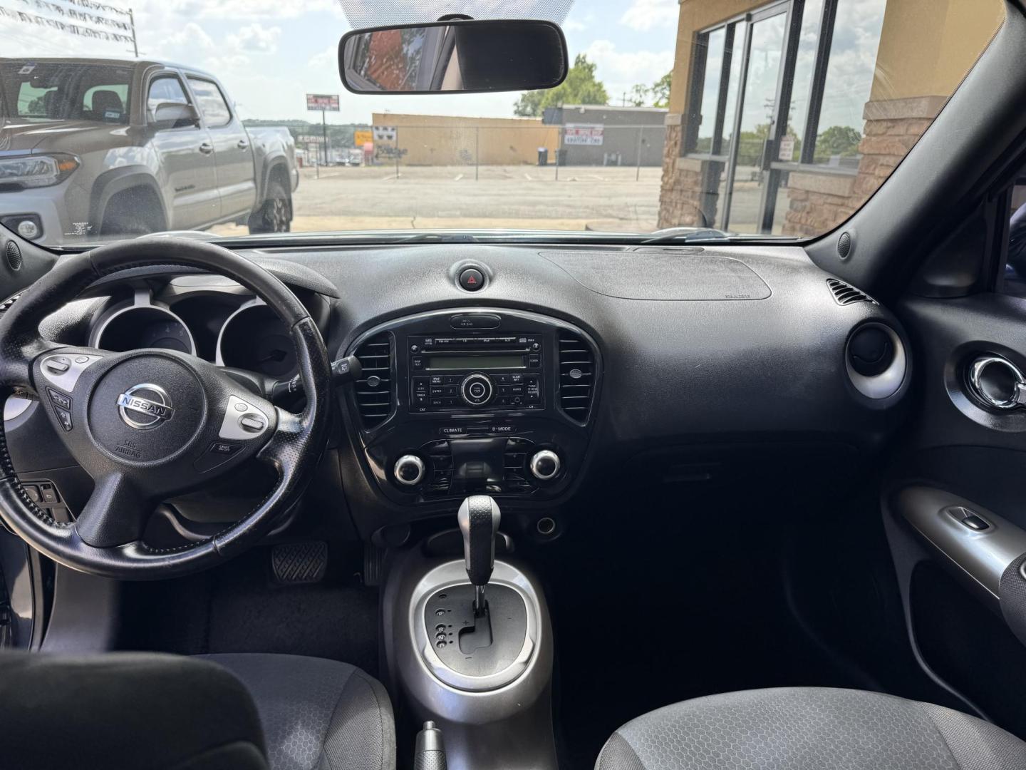 2014 BLUE Nissan Juke S FWD (JN8AF5MR6ET) with an 1.6L L4 DOHC 16V engine, Continuously Variable Transmission transmission, located at 307 West Marshall Avenue, Longview, TX, 75601, (903) 753-3091, 32.500828, -94.742577 - Photo#4