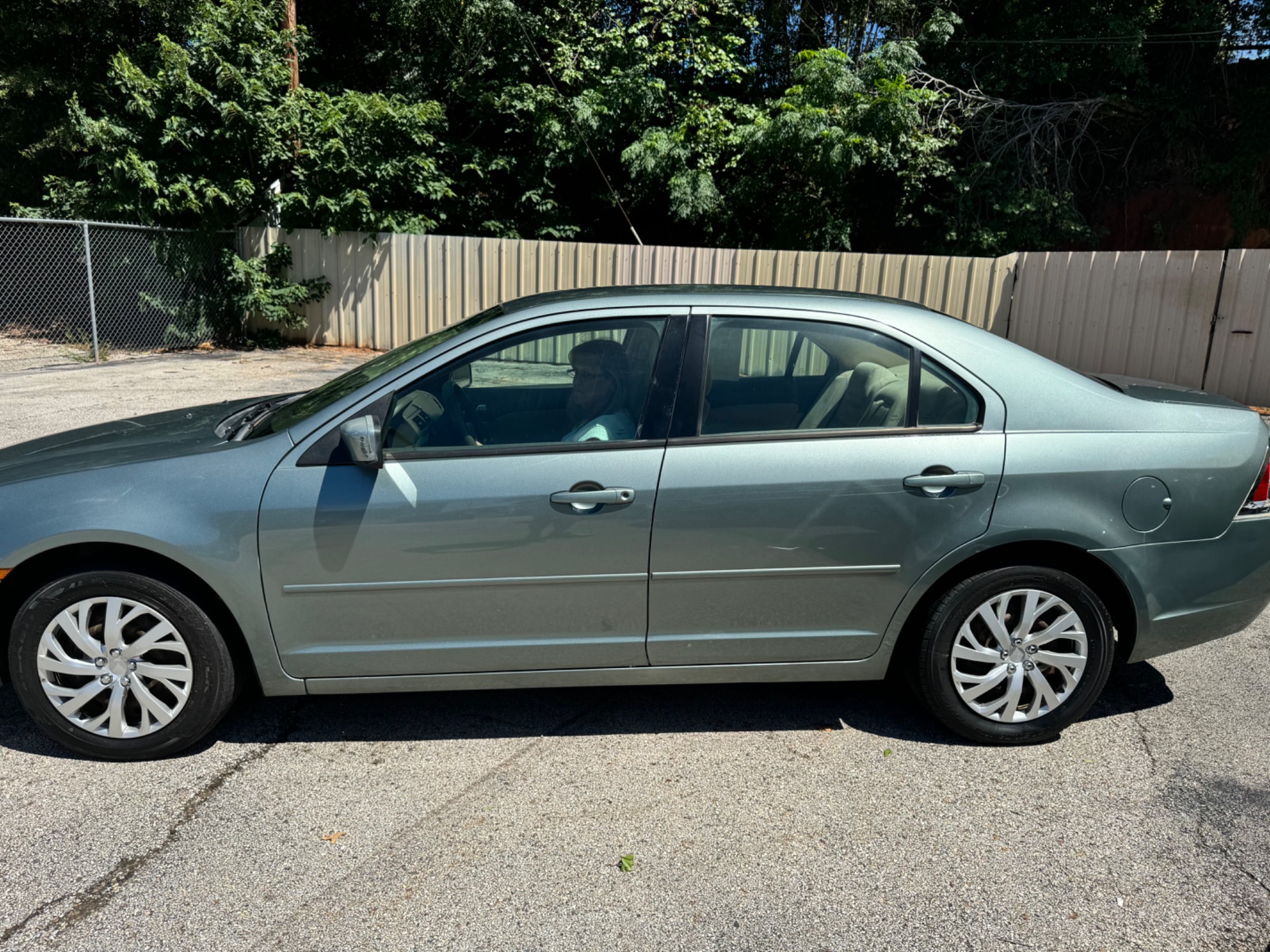 photo of 2006 Ford Fusion SE