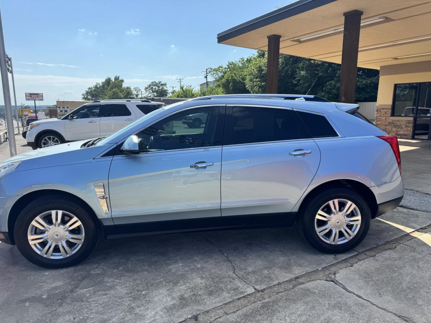 2011 BLUE Cadillac SRX Luxury Collection (3GYFNAEY3BS) with an 3.0L V6 DOHC 24V engine, 6-Speed Automatic transmission, located at 307 West Marshall Avenue, Longview, TX, 75601, (903) 753-3091, 32.500828, -94.742577 - Photo#4