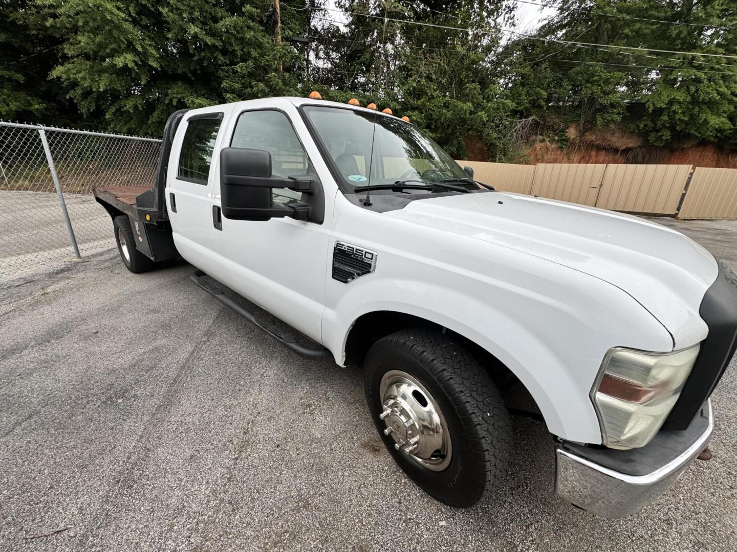 2008 White Ford F-350 SD Lariat Crew Cab DRW 2WD (1FDWW36Y28E) with an 6.8L V10 SOHC 30V engine, located at 307 West Marshall Avenue, Longview, TX, 75601, (903) 753-3091, 32.500828, -94.742577 - Photo#1
