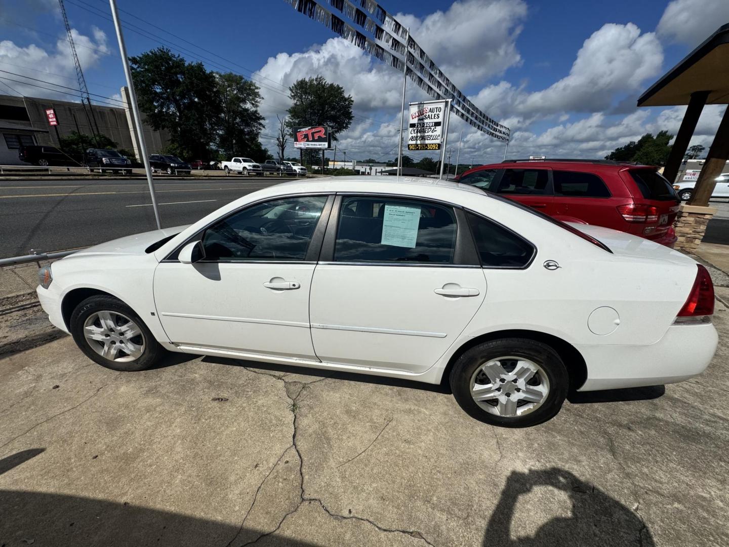 2008 Chevrolet Impala LS (2G1WB58K389) with an 3.5L V6 OHV 16V FFV engine, 4-Speed Automatic Overdrive transmission, located at 307 West Marshall Avenue, Longview, TX, 75601, (903) 753-3091, 32.500828, -94.742577 - Photo#1
