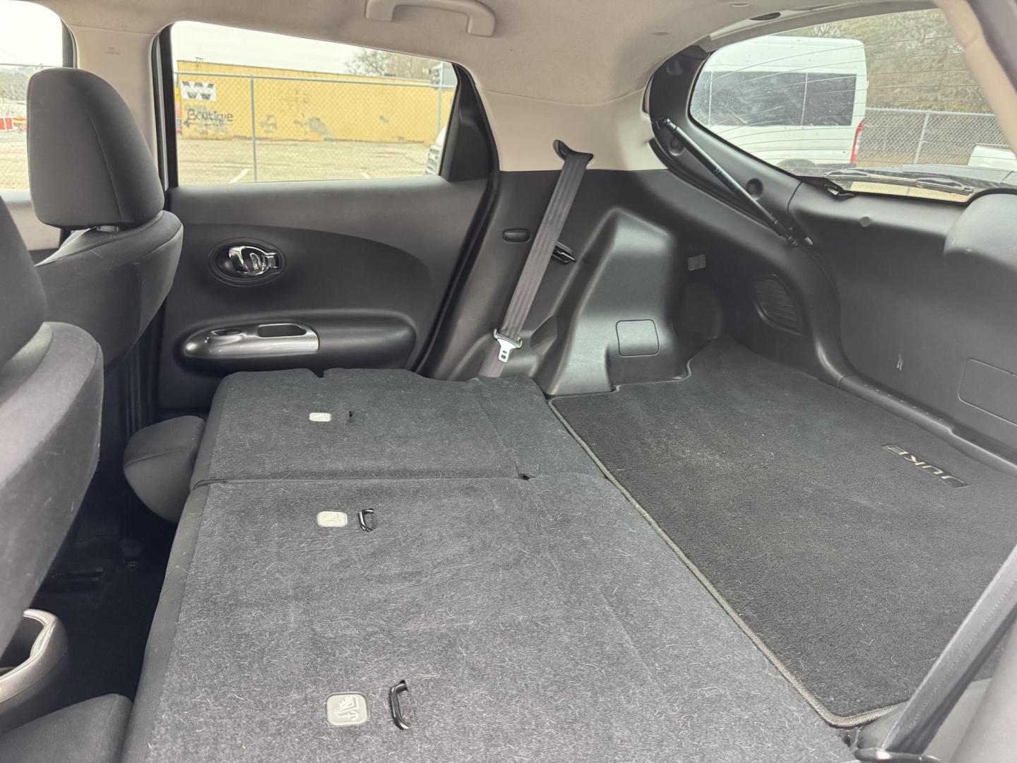 2013 WHITE Nissan Juke S FWD (JN8AF5MR5DT) with an 1.6L L4 DOHC 16V engine, Continuously Variable Transmission transmission, located at 307 West Marshall Avenue, Longview, TX, 75601, (903) 753-3091, 32.500828, -94.742577 - Photo#7