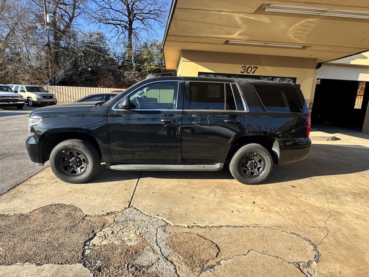 2017 BLACK Chevrolet Tahoe Police 2WD (1GNLCDEC0HR) with an 5.3L V8 OHV 16V engine, 6A transmission, located at 307 West Marshall Avenue, Longview, TX, 75601, (903) 753-3091, 32.500828, -94.742577 - Photo#1