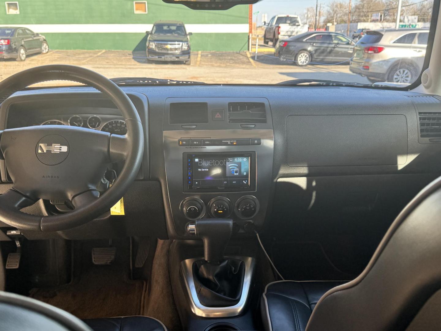 2006 GRAY Hummer H3 Sport Utility (5GTDN136668) with an 3.5L L5 DOHC 20V engine, located at 307 West Marshall Avenue, Longview, TX, 75601, (903) 753-3091, 32.500828, -94.742577 - Photo#7