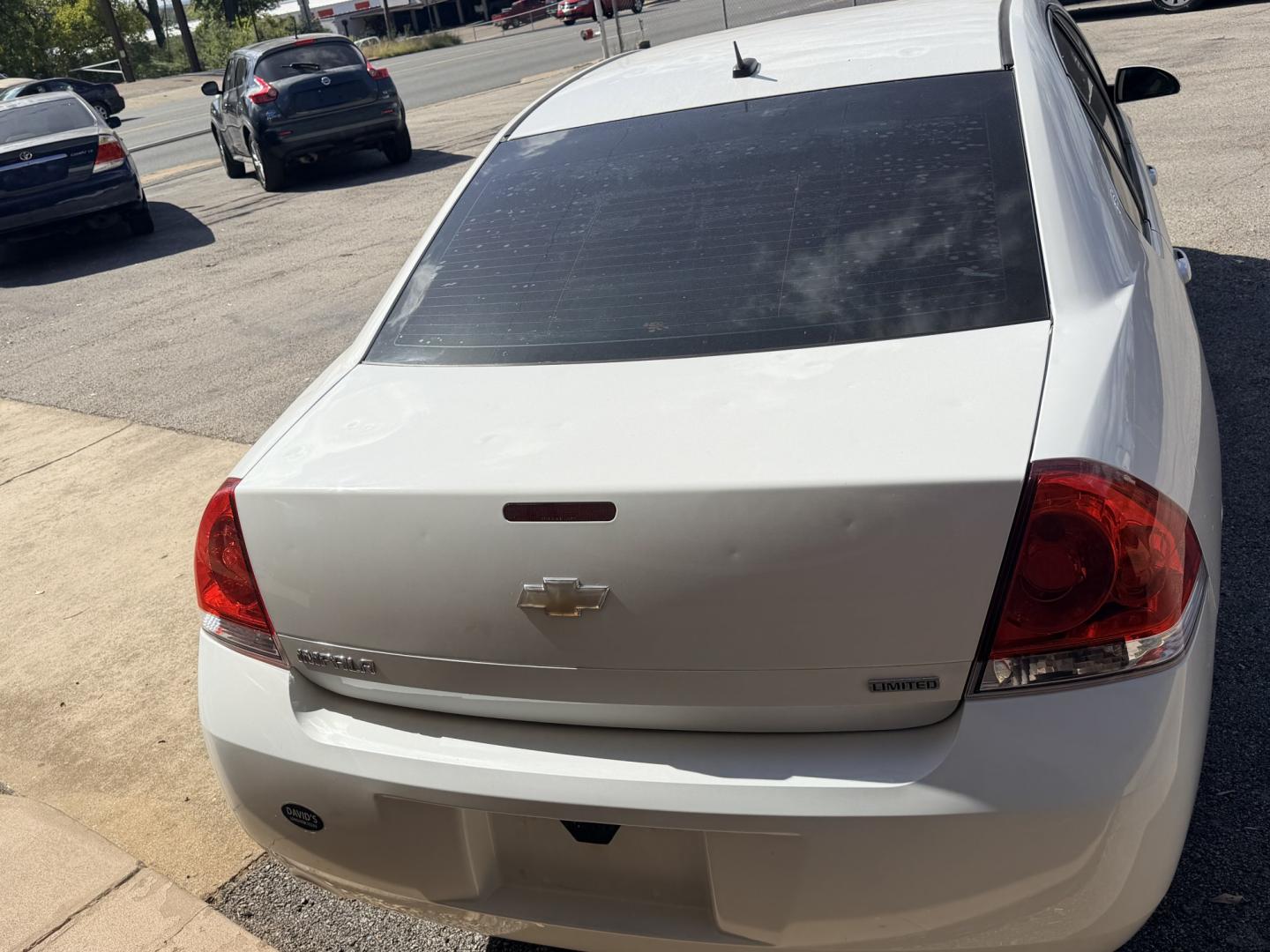 2014 WHITE Chevrolet Impala LS (2G1WA5E39E1) with an 3.6L V6 DOHC 16V FFV engine, 6-Speed Automatic transmission, located at 307 West Marshall Avenue, Longview, TX, 75601, (903) 753-3091, 32.500828, -94.742577- Photo#3