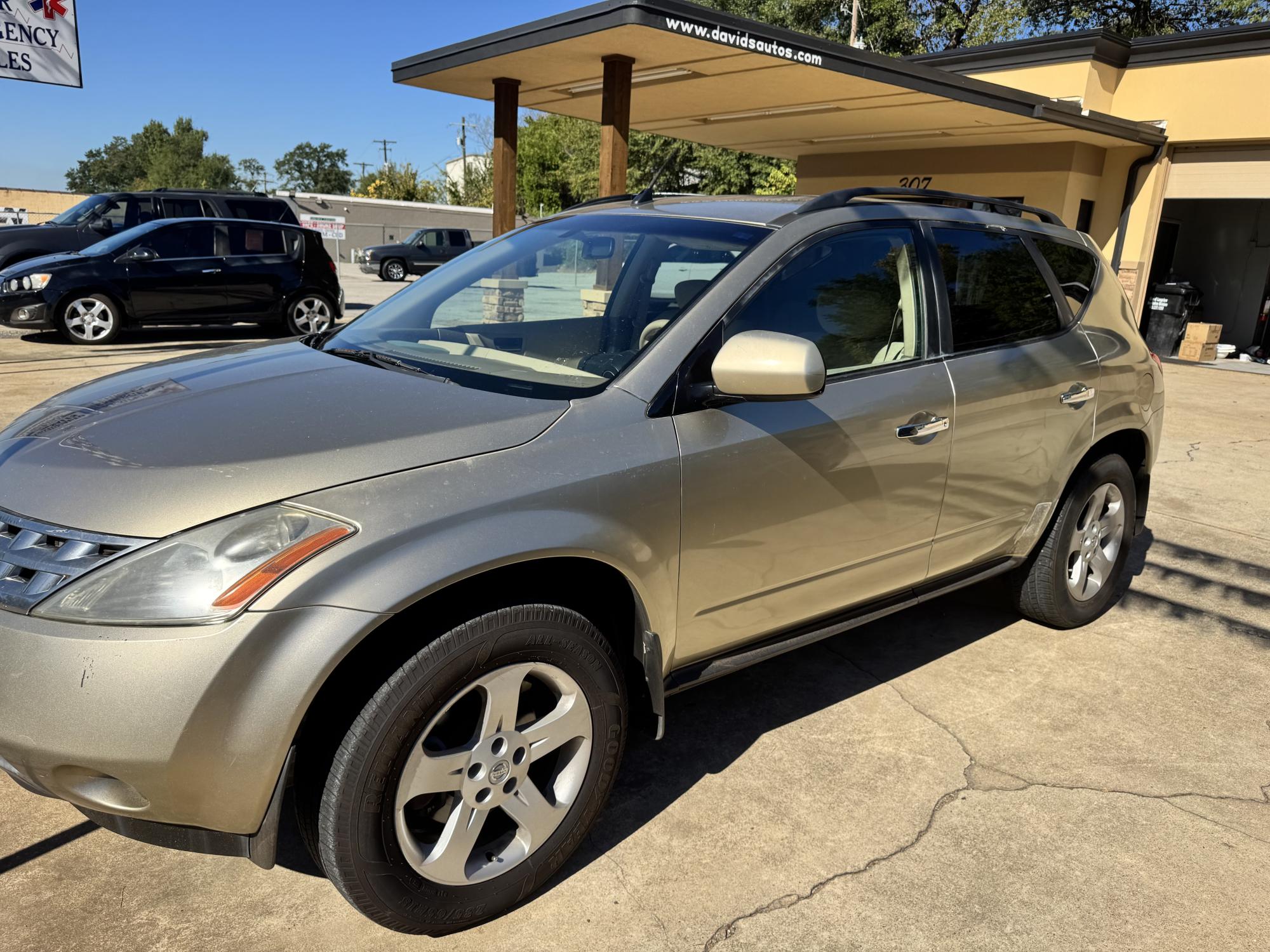 photo of 2005 Nissan Murano S 2WD