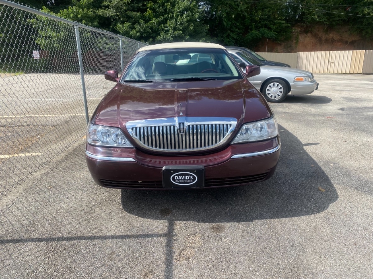 David's Auto Sales David's Auto Sales 2009 Lincoln Town Car